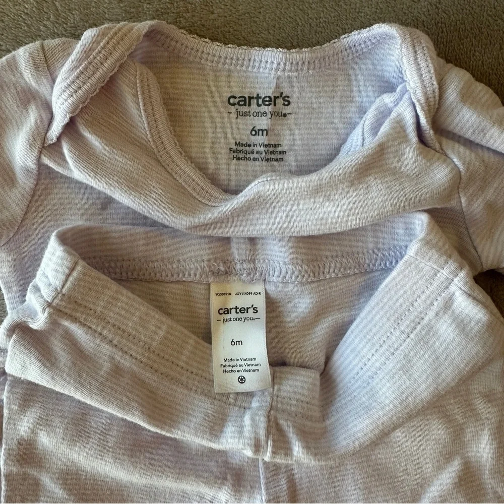 EUC Carter’s 2pc Baby Girl Outfit Set, Light Periwinkle Stripe, 6-9 Months